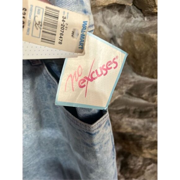 No Excuses NWT 90s Mom Light Acid Washed Jeans Pink Heart Detailed at Ankle Size - Picture 4 of 8